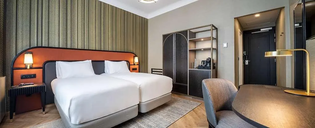 **** מלון Saint-Josse-ten-Noode Doubletree By Hilton Brussels City בלגיה