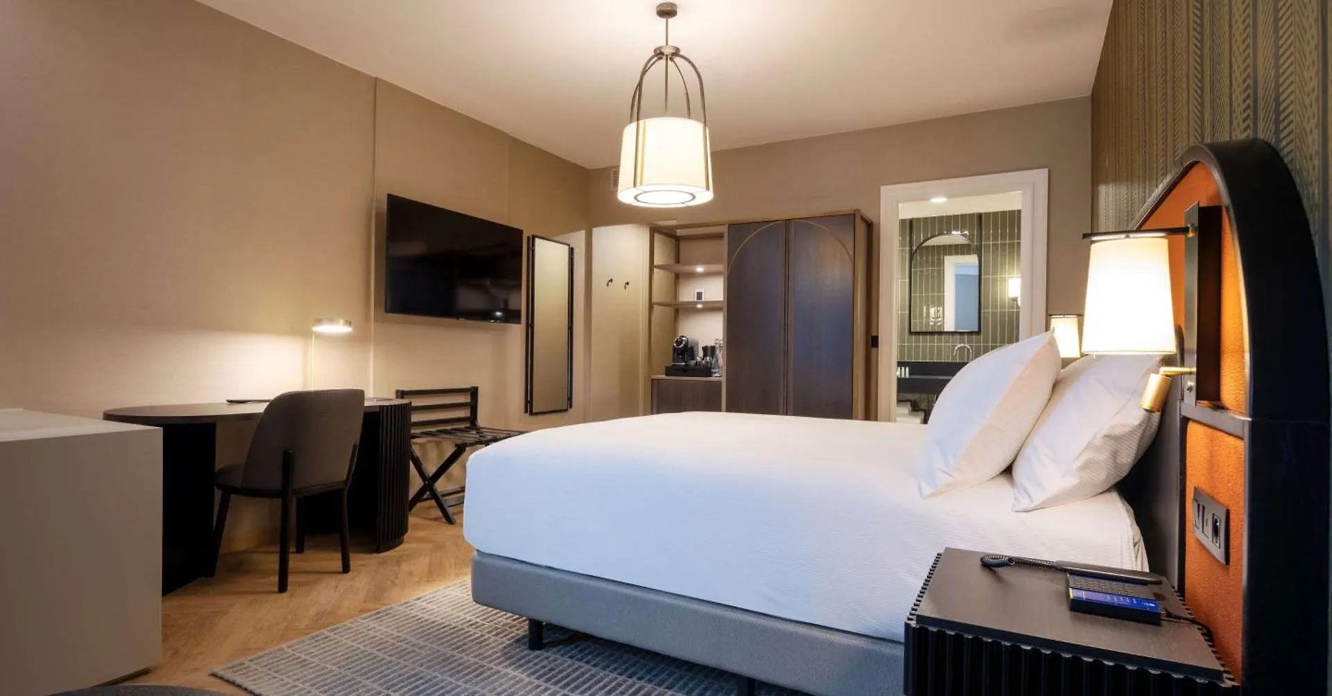 Saint-Josse-ten-Noode Doubletree By Hilton Brussels City מלון